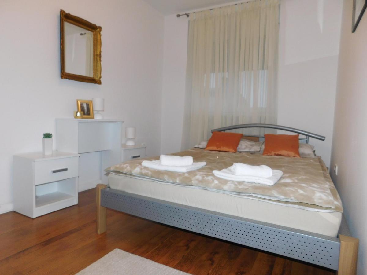 Apartman Ana Zupanja Extérieur photo